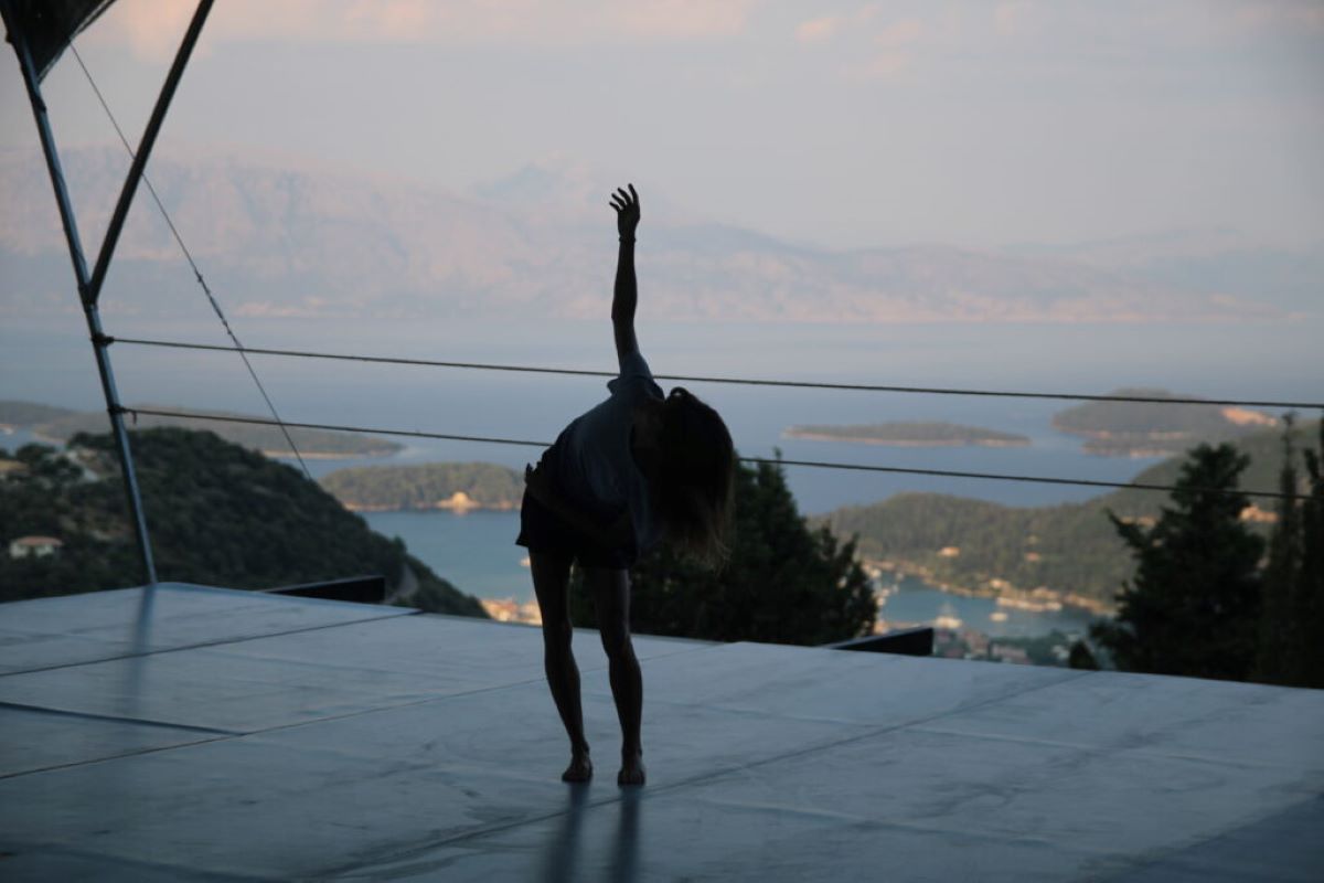 Επιστροφή: Ένα σεμινάριο διαλογισμού και αυτοσχεδιαστικής κίνησης στη Λευκάδα