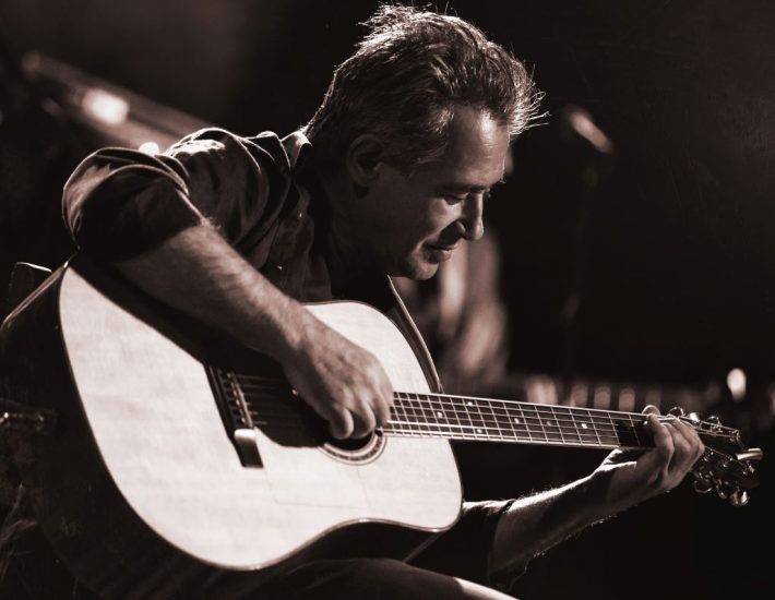 Ο Παντελής Θαλασσινός και ο Μπάμπης Στόκας στο Faliro Summer Theater