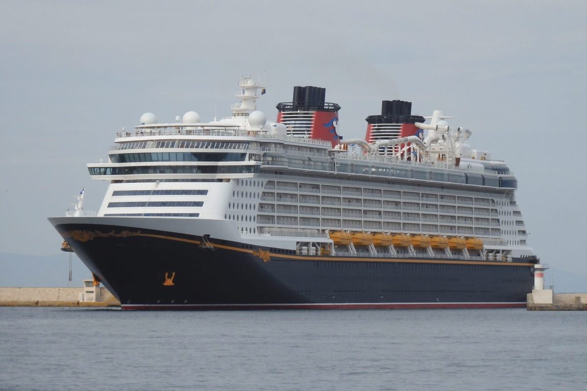 Πειραιάς: Για πρώτη φορά στο λιμάνι το κρουαζιερόπλοιο Disney Dream [ΒΙΝΤΕΟ]