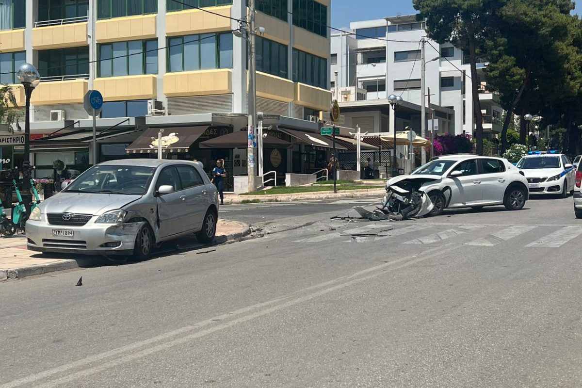 Τροχαίο ατύχημα στη Βούλα