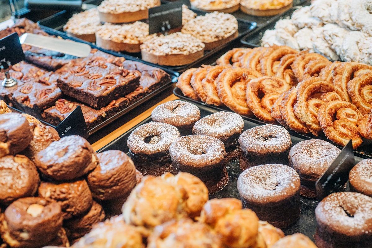 Η Ipirotissa στη Βούλα είναι η απαραίτητη (all day) στάση για καφέ και σνακ και πριν την παραλία