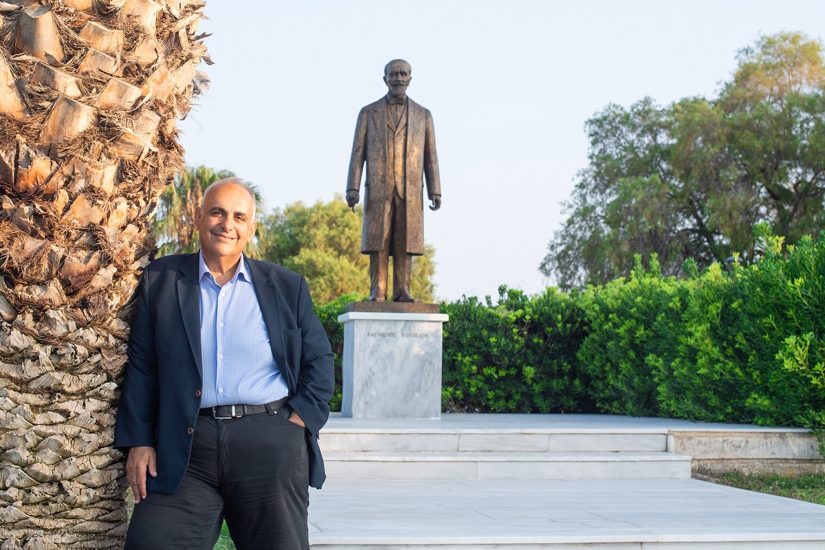 Βασίλης Μαρινόπουλος – Υποψήφιος Σύμβουλος Δ.Ε. Βάρης: «Θα ήθελα η πόλη μας να συνεχίσει να αποτελεί πρότυπο»