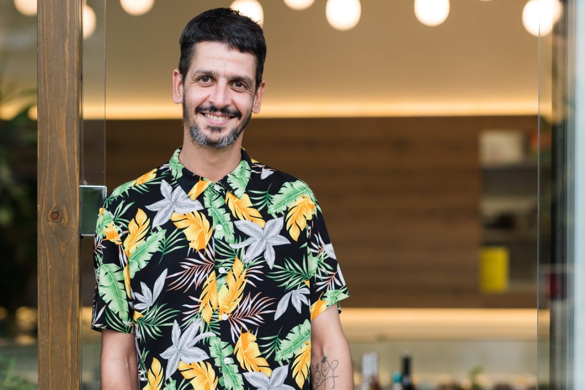 Τα πρόσωπα της επόμενης δεκαετίας: Μπάμπης Ζιντίλης, pastry chef και ιδιοκτήτης του Σouit