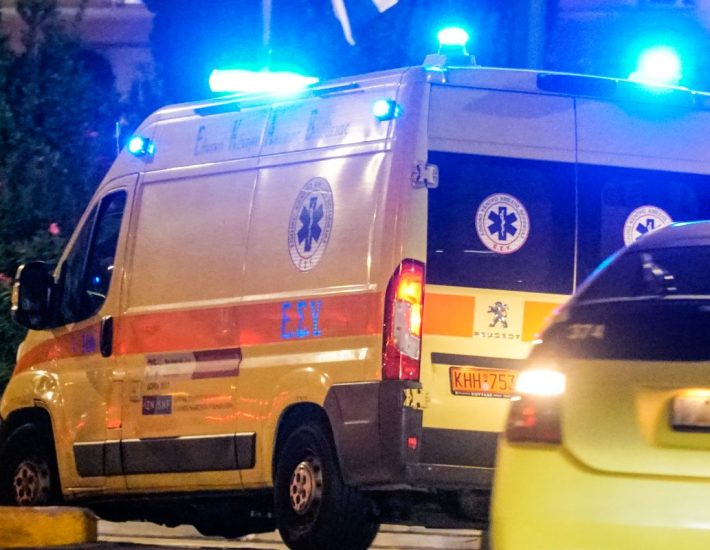 Θανατηφόρο τροχαίο στη Βάρη: Νεκρός 22χρονος, μάχη για τη ζωή του δίνει ο συνεπιβάτης του