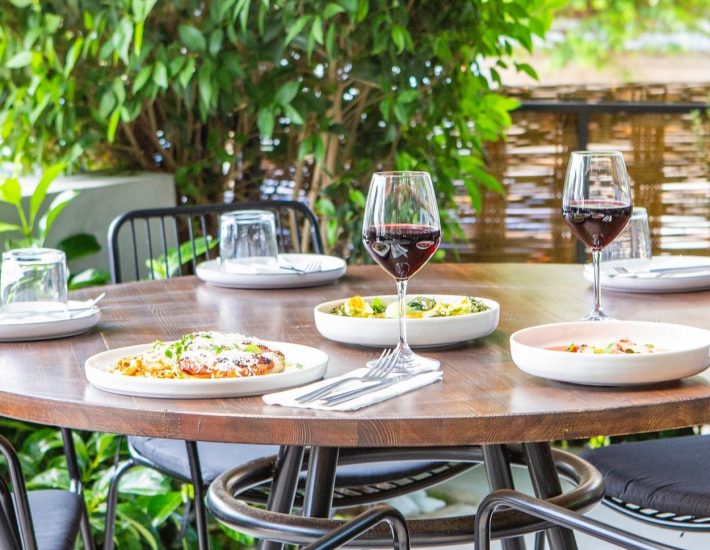 Ether: Μεσογειακές γεύσεις και ανοιχτή κουζίνα στο νέο εστιατόριο της Ηλιούπολης