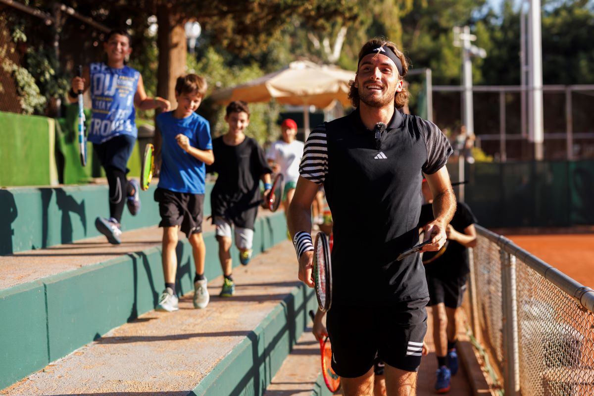 Ο Στέφανος Τσιτσιπάς βρέθηκε στο Tennis Club Glyfada