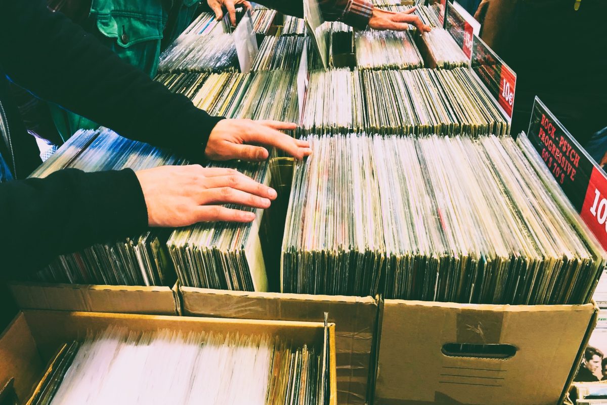 Vinyl Market: Ένα τριήμερο για πολύ ψάξιμο δίσκων έρχεται στην Τεχνόπολη