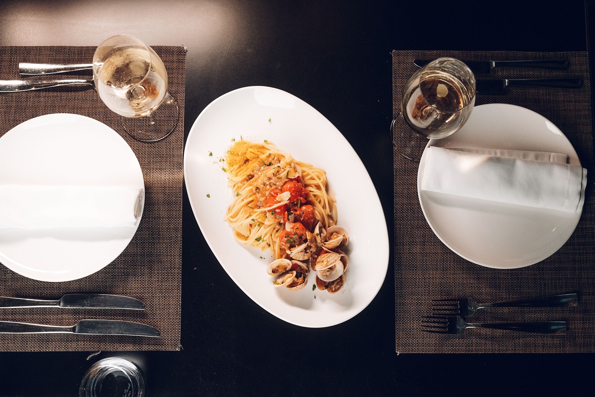 Nomi: Κοσμοπολίτικος αέρας και ζυμαρικά για απαιτητικούς στη Λαοδίκης