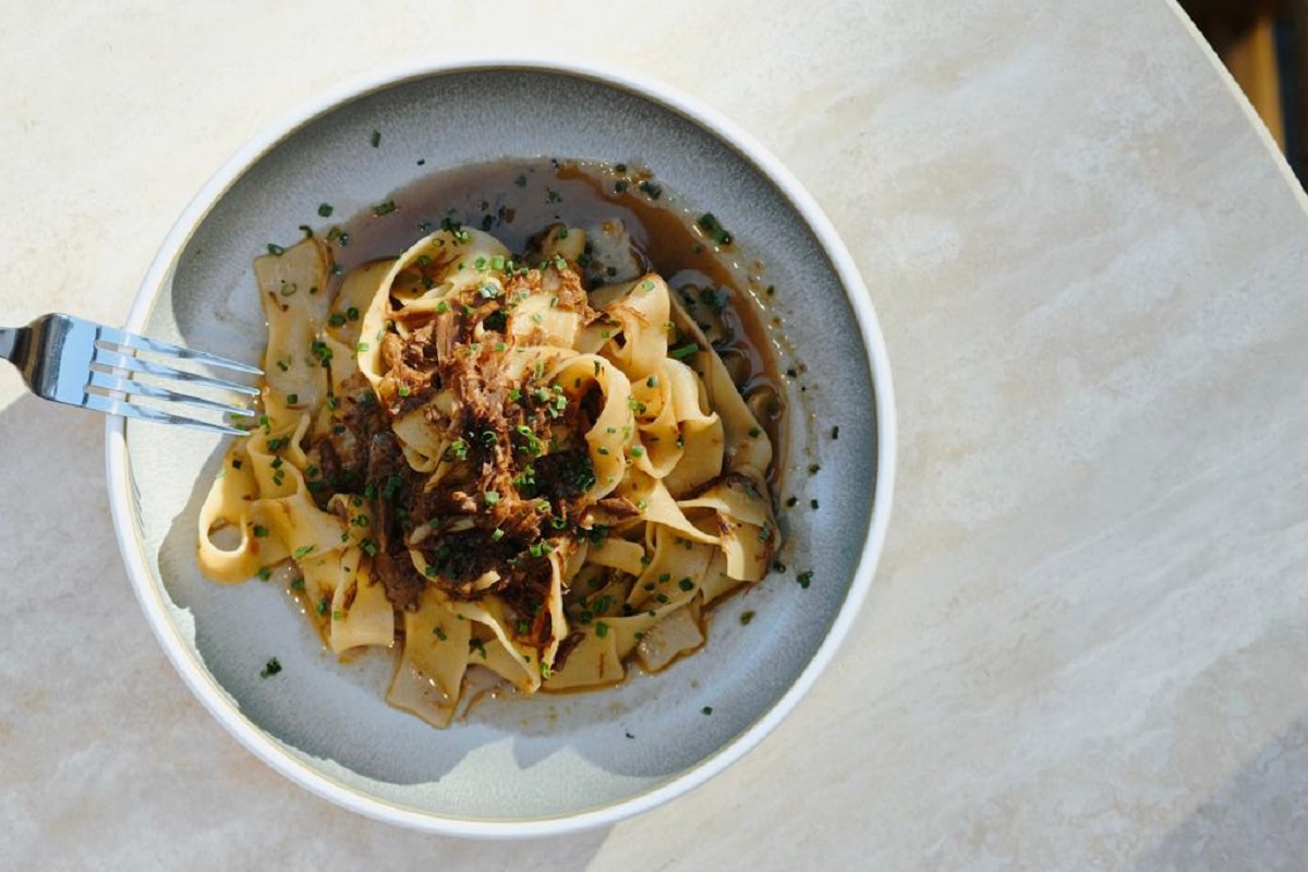 Vouliagmeni Peninsula Restaurant: Για χειροποίητη pasta στην καρδιά της Βουλιαγμένης
