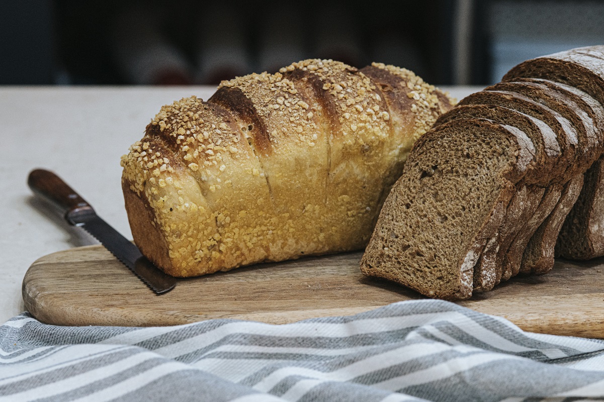 ΒΕΝΕΡΗΣ: Στον ιστορικό φούρνο της Βούλας για εξαιρετικό προζυμένιο ψωμί