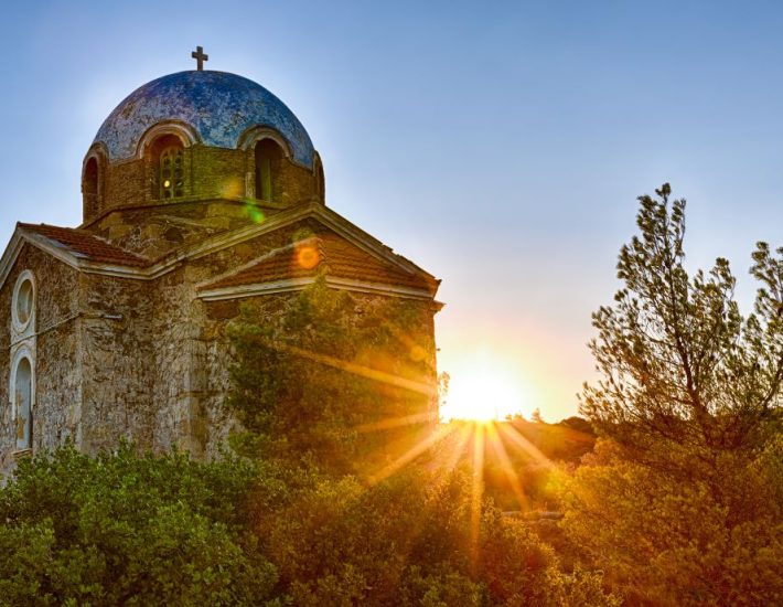 #NouPouLandmarks: Agios Ioannis Prodromos, the abandoned chapel in the “haunted” neighborhood in Sounio.