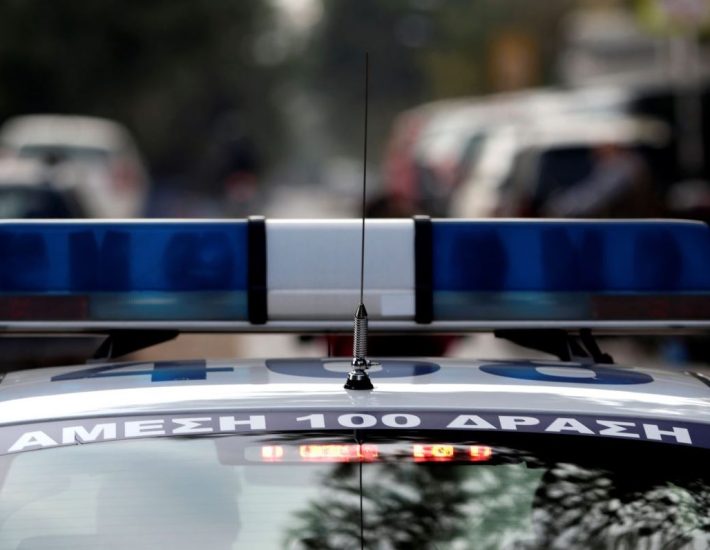 Άλιμος: Σεξουαλική σχέση με ανήλικη και χρήση χαπιών διαφαίνεται από τα μηνύματα του 52χρονου καθηγητή