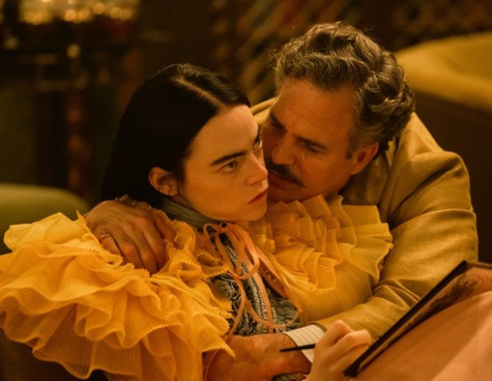 «Poor Things»: Χρυσές Σφαίρες στον Γιώργο Λάνθιμο και την Έμα Στόουν