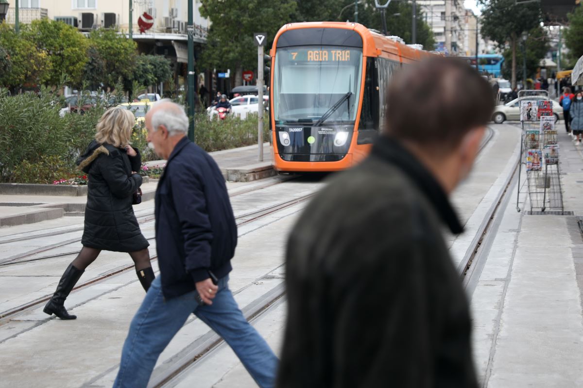 Τραμ Πειραιά: Το πολύπαθο έργο,  η έκπτωση της αναδόχου και οι εξελίξεις