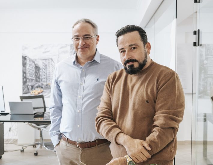 Avakon Red: Η κατασκευαστική που δίνει έμφαση στο προσωποποιημένο design