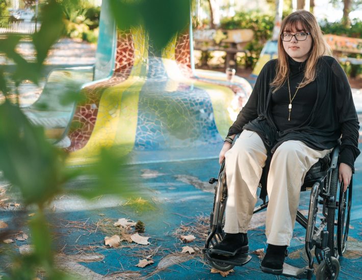 Η έλλειψη προσβασιμότητας στέκεται καθημερινά εμπόδιο στη ζωή της 16χρονης Άννας Μαρίας