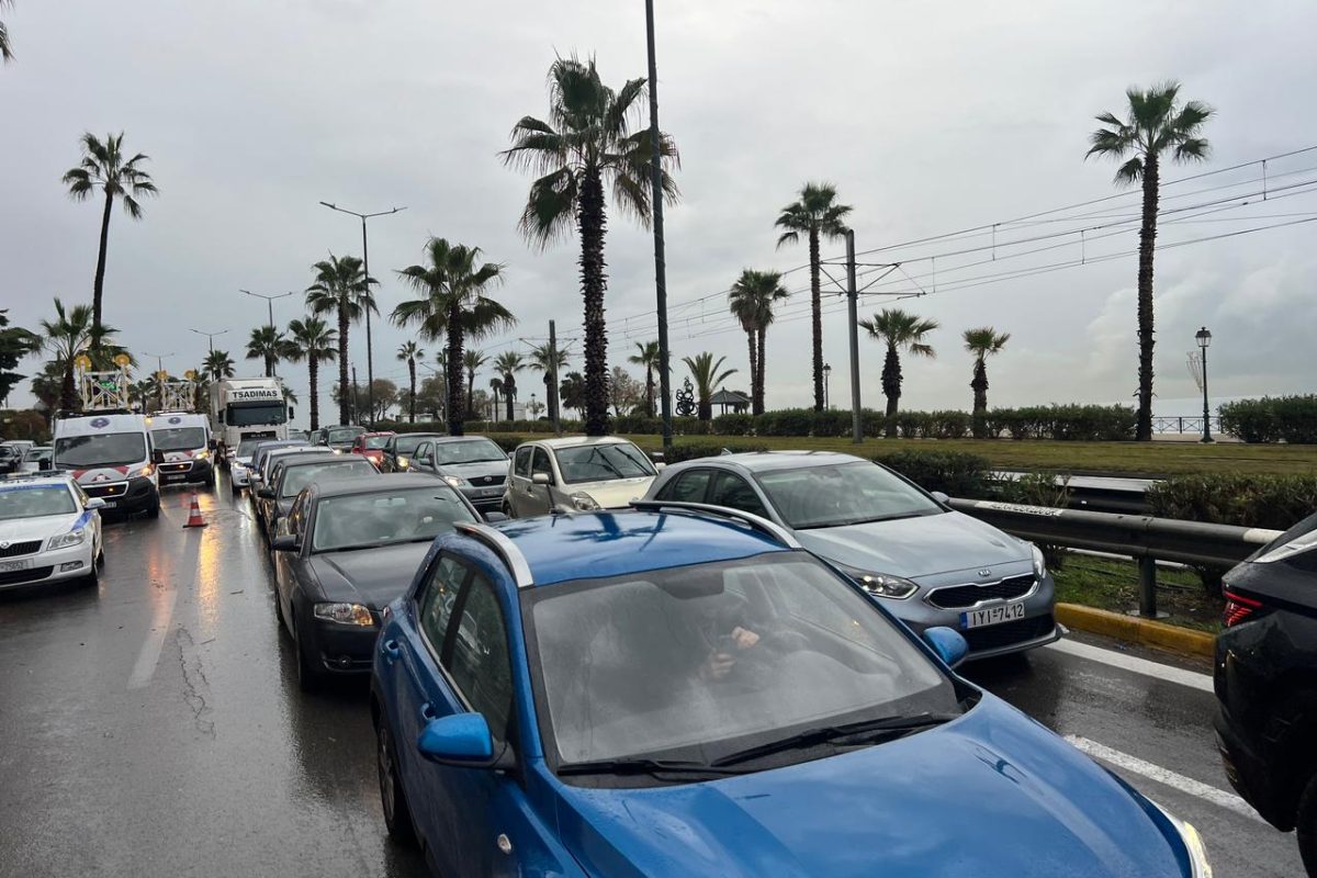 Λεωφ. Ποσειδώνος: Αποκαταστάθηκε η κυκλοφορία των οχημάτων στο Παλαιό Φάληρο