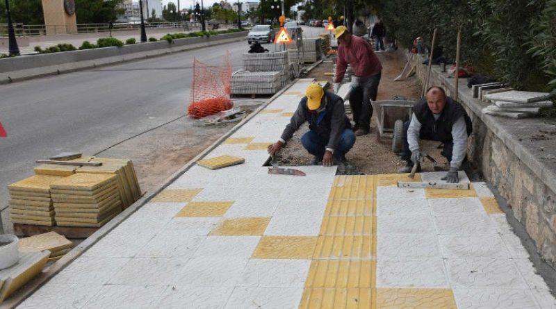 Δήμος Νέας Σμύρνης: Ξεκίνησε το πρόγραμμα αποκατάστασης των πεζοδρομίων