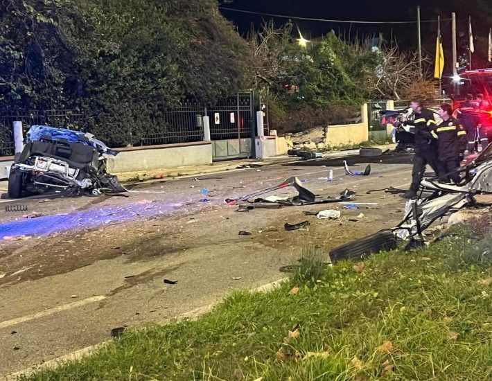 Βούλα: Δύο 19χρονοι νεκροί σε τροχαίο