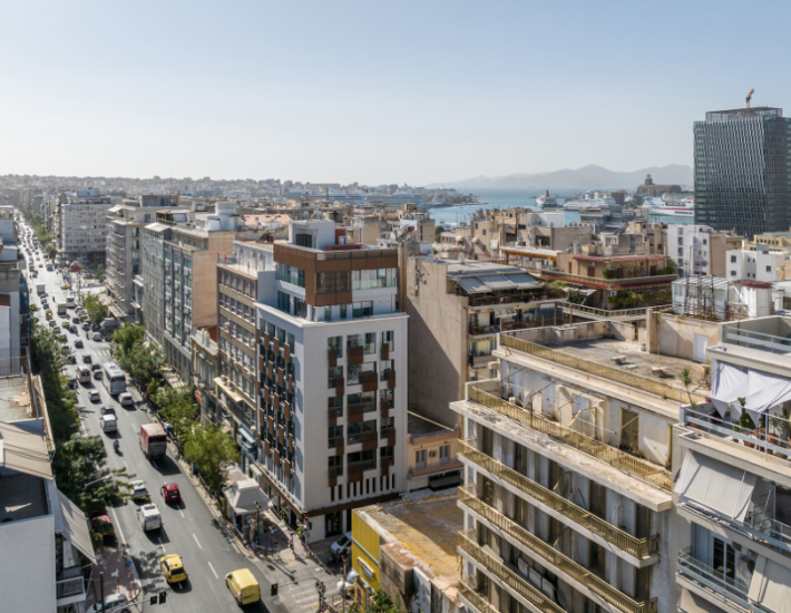 Γιατί όλοι χτίζουν ξενοδοχεία στον Πειραιά