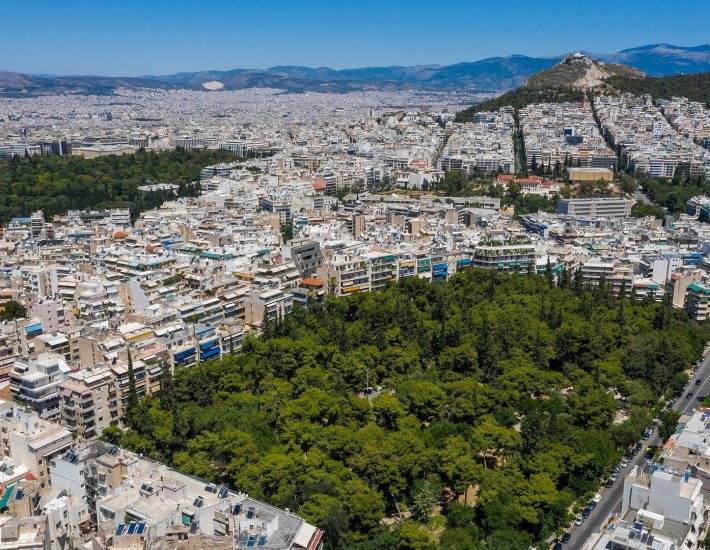 Airbnb: Σε ποιες περιοχές της Αθήνας παγώνουν οι νέες άδειες βραχυχρόνιας μίσθωσης