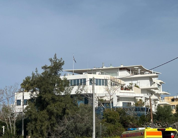 Ναυτιλιακή – Γλυφάδα: Αυτοκτόνησε ο δράστης – Πληροφορίες και για άλλους νεκρούς