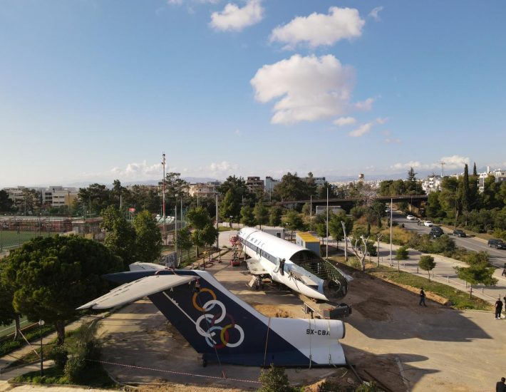 Λ. Βουλιαγμένης: Πού ακριβώς τοποθετήθηκε το αεροπλάνο της Ολυμπιακής