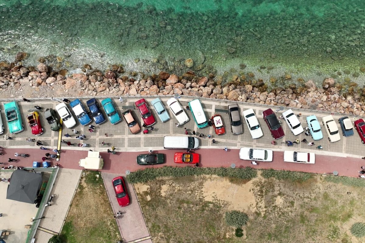Άλιμος: Το Classic Car Sunday επιστρέφει με θρυλικά αυτοκίνητα κατά μήκος της παραλίας