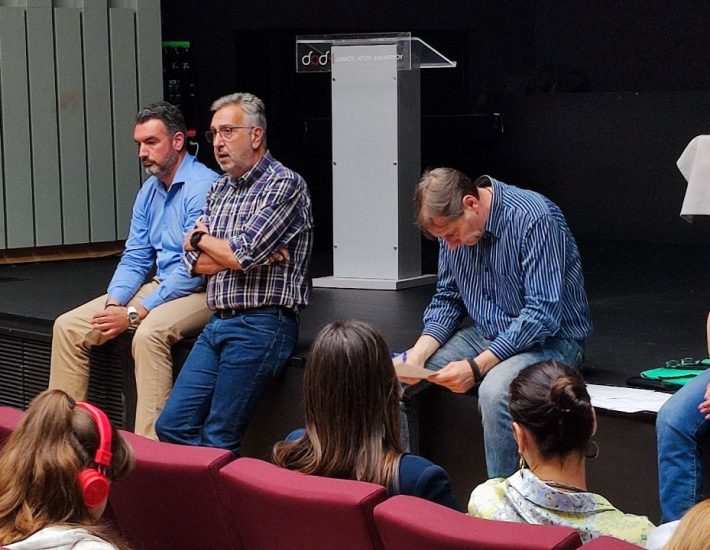 Άγιος Δημήτριος: Συνάντηση του δημάρχου με εκπροσώπους των Συλλόγων Γονέων και Κηδεμόνων