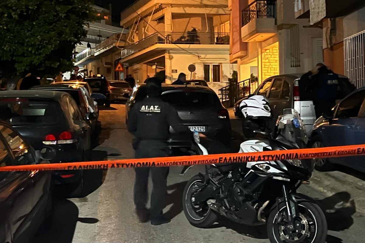 Φονικό στην Ηλιούπολη: Μητέρα και γιος βρέθηκαν νεκροί από πυροβολισμό