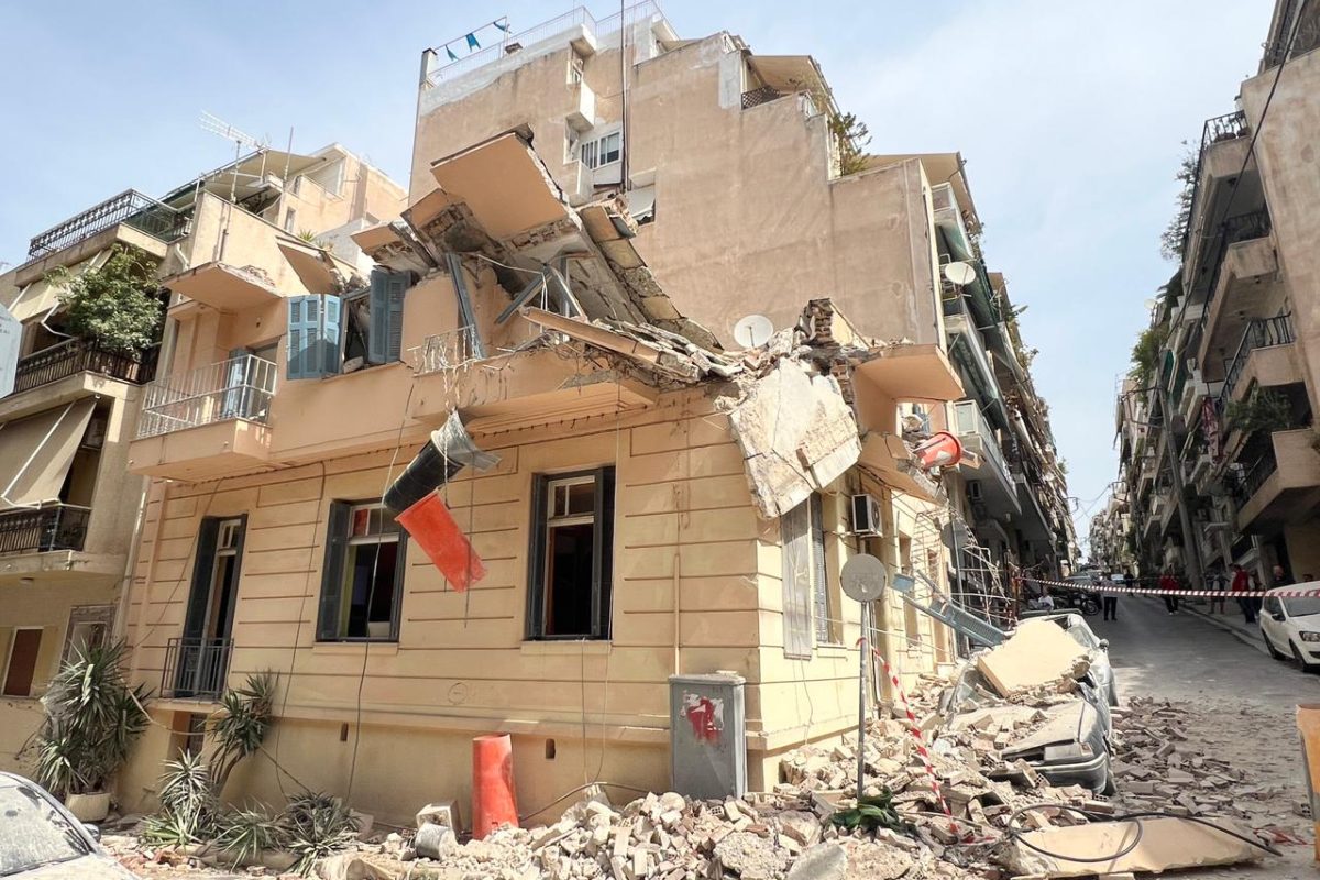Πειραιάς: Ένας νεκρός από την κατάρρευση τμήματος κτιρίου στο Πασαλιμάνι