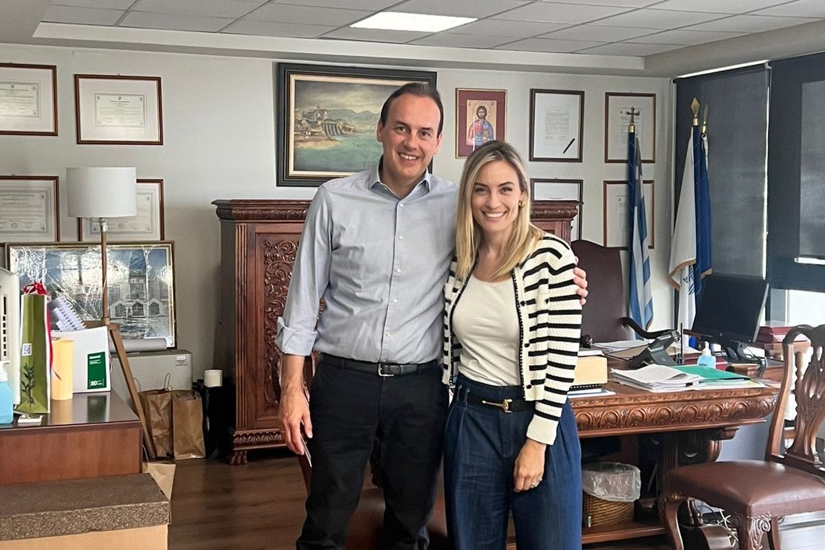 Ελεονώρα Μελέτη: Συνάντηση στη Γλυφάδα με τον Δήμαρχο Γιώργο Παπανικολάου