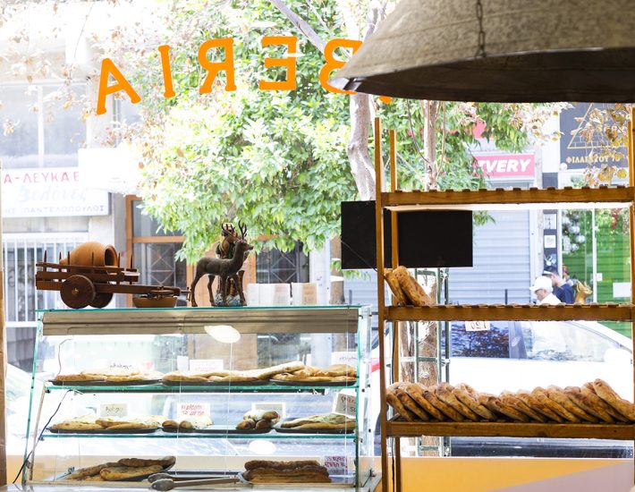 Iberia: Για αυθεντικό χατσαπούρι σε ένα μαγαζί που δεν το «πιάνει το μάτι σου» στην Καλλιθέα