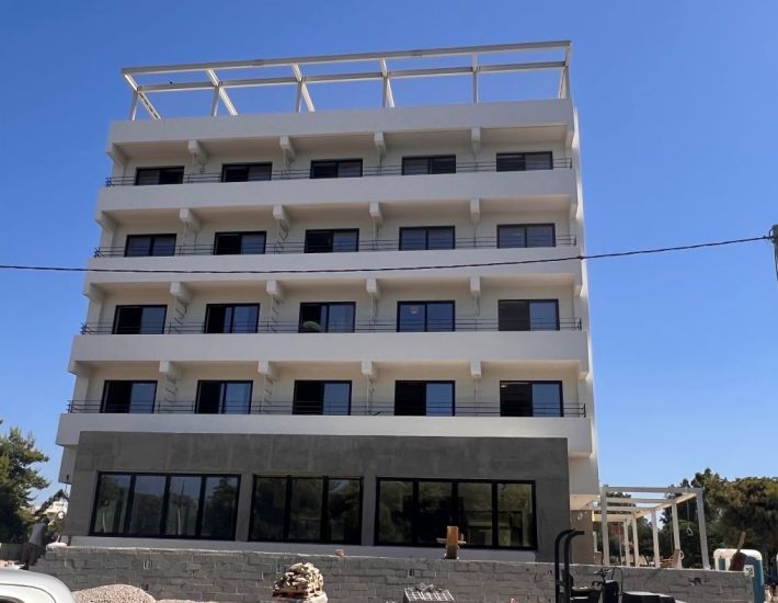 Ποια είναι η Brook Lane Capital που ανοίγει νέο ξενοδοχείο στη Γλυφάδα