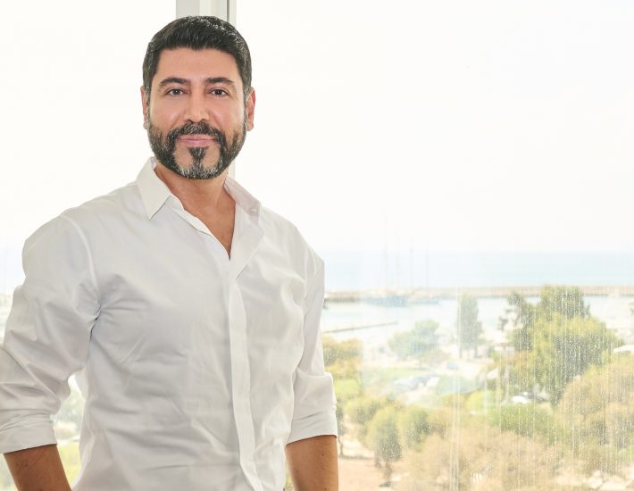 Ali Fouladi: «Αν θα άλλαζα κάτι στην Ελλάδα, είναι η φράση “δεν γίνεται”»