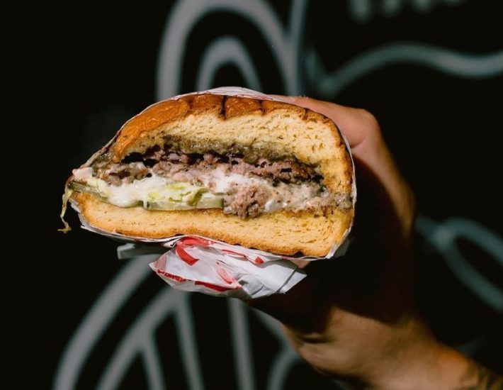 Hanky Panky: Δοκιμάσαμε το νέο πιο ωραίο smash burger της Αθήνας