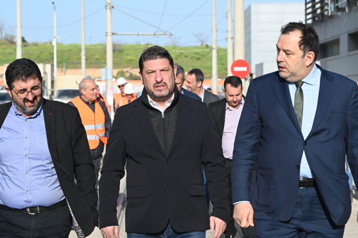 Ελληνικό: Αυτοψία Χαρδαλιά στο έργο επέκτασης του αμαξοστασίου των τραμ