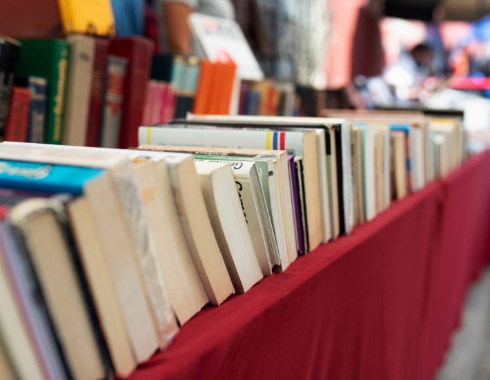 Πρωτομαγιάτικη Έκθεση Βιβλίου στη Νέα Σμύρνη: Χιλιάδες τίτλοι στην καρδιά της πόλης