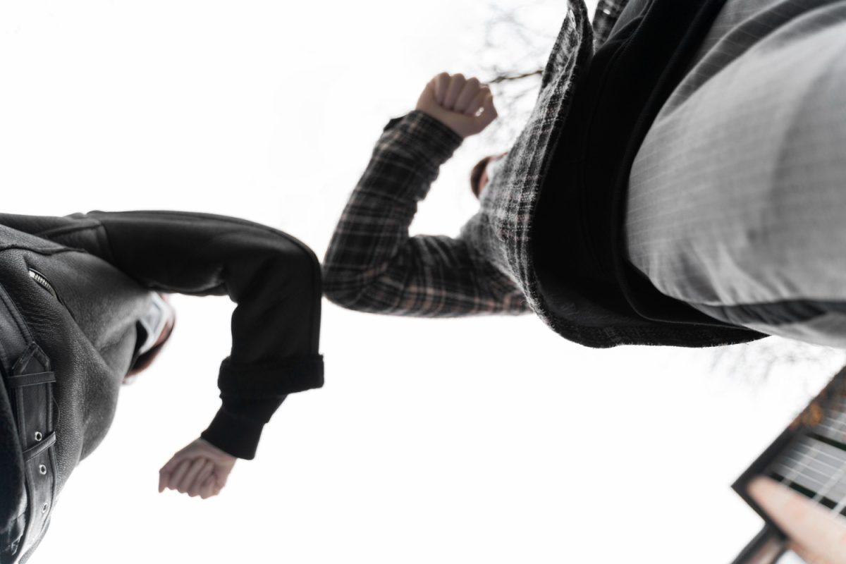 Νεανική παραβατικότητα στη Γλυφάδα: Αύξηση 90% των συλληφθέντων για ναρκωτικά το 2024