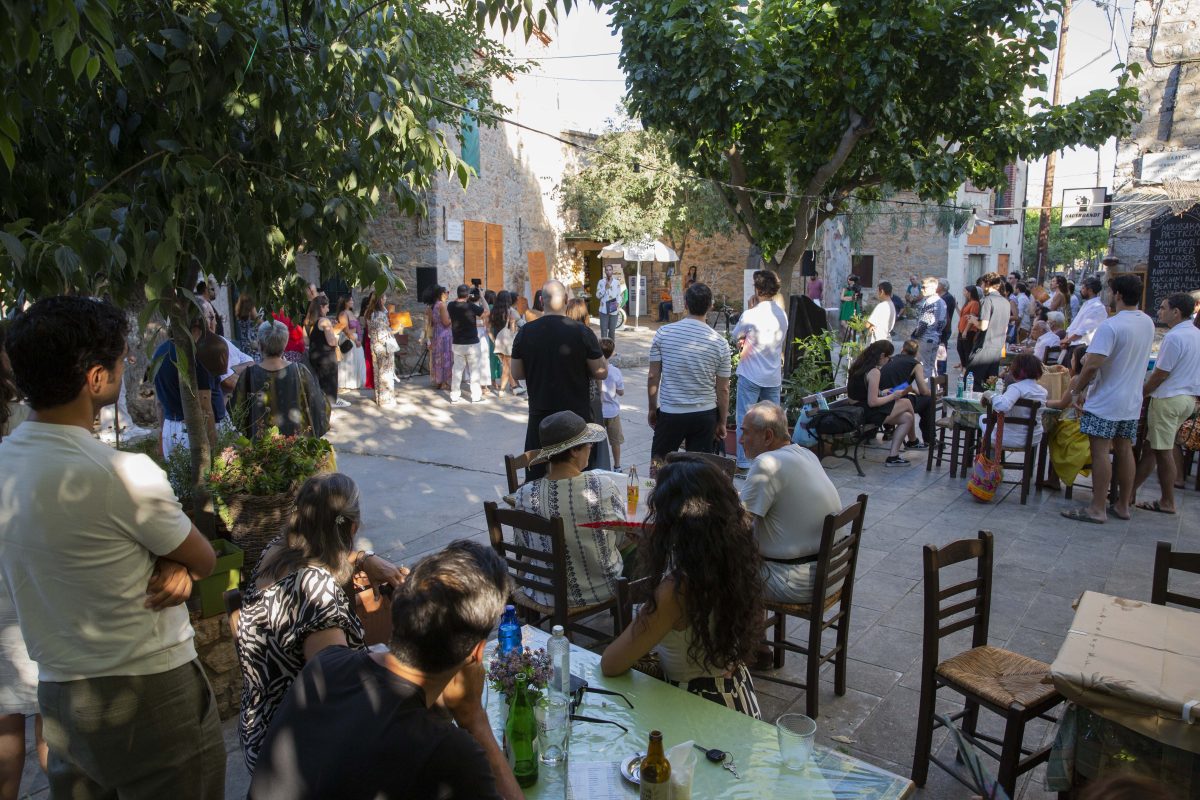 Η DEO μας προσκαλεί στον Κάμπο της Χίου για τη νέα της έκθεση “Κάποτε Ήμασταν Κήποι”