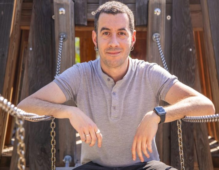 Γρηγόρης Ελευθερίου: Ο πολύ real μπαμπάς πίσω από το babaka.gr