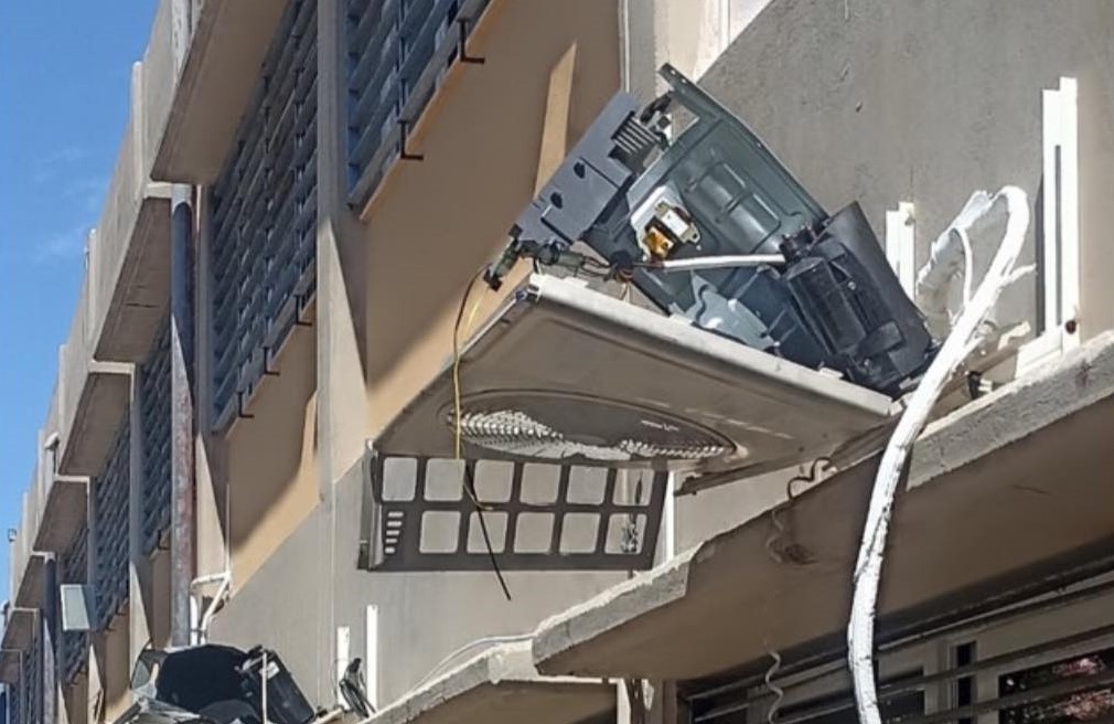 Ηλιούπολη: Συνελήφθησαν επ’ αυτοφώρω δύο άτομα την ώρα που έκλεβαν κλιματιστικά από σχολείο