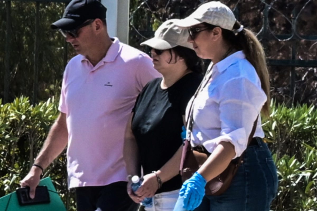 Παλαιό Φάληρο: Σε αντιφάσεις πέφτει η μητέρα – Εξετάζεται η ύπαρξη πιθανού συνεργού