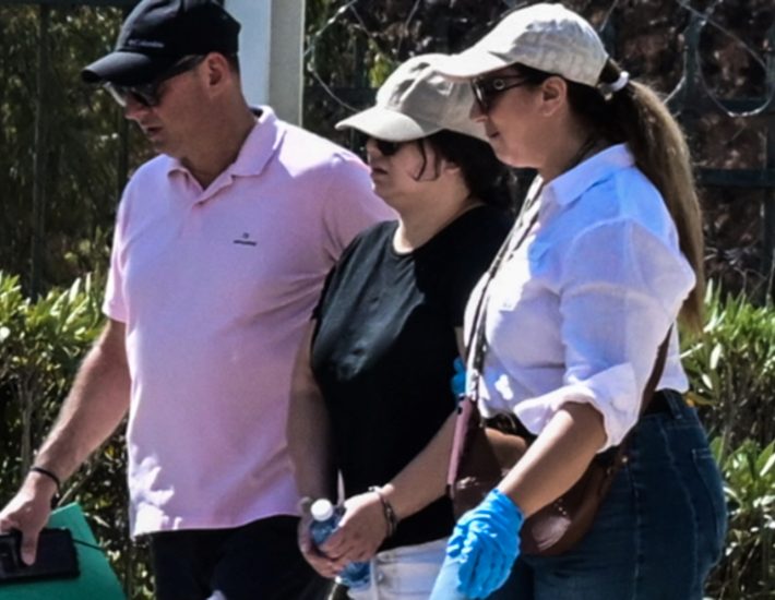 Παλαιό Φάληρο: Σε αντιφάσεις πέφτει η μητέρα – Εξετάζεται η ύπαρξη πιθανού συνεργού