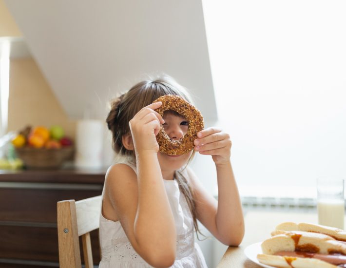 Παιδική διατροφή: Ένας πλήρης οδηγός για τη σχολική χρονιά, που θα λύσει κάθε απορία των γονιών