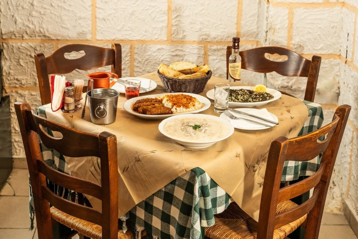 Ramona: The hidden tavern in Kallithea that serves authentic flavors since 1968