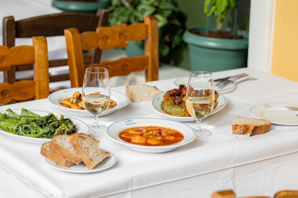 Petralona: Where to eat, drink and enjoy coffee in courtyards and historic homes