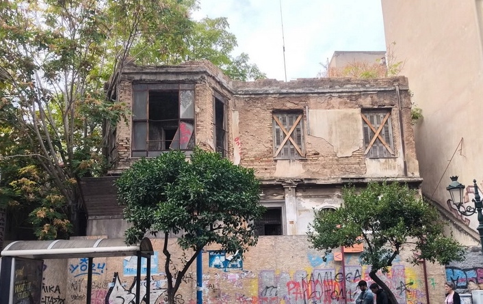 Αναστήλωση της ιστορικής οικίας Δαβάκη στην Καλλιθέα – Μετατρέπεται σε μουσείο