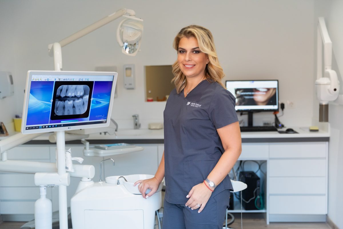 Μαρία Λάλουση: «Στην αισθητική οδοντιατρική το τέλειο χαμόγελο είναι το φυσικό, που ταιριάζει στο πρόσωπο και την προσωπικότητά μας»