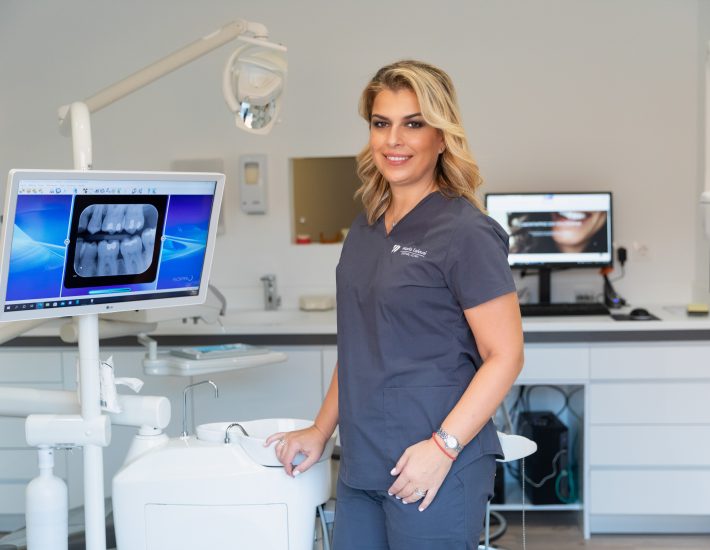 Μαρία Λάλουση: «Στην αισθητική οδοντιατρική το τέλειο χαμόγελο είναι το φυσικό, που ταιριάζει στο πρόσωπο και την προσωπικότητά μας»